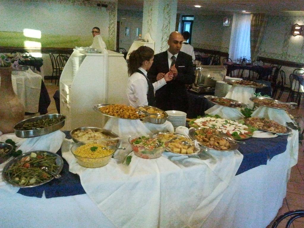 Hotel Club Sabbiadoro Battipaglia Dış mekan fotoğraf