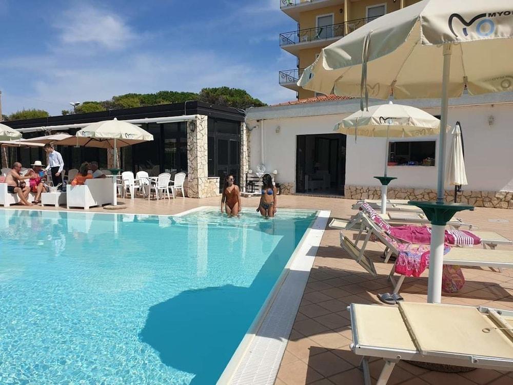 Hotel Club Sabbiadoro Battipaglia Dış mekan fotoğraf